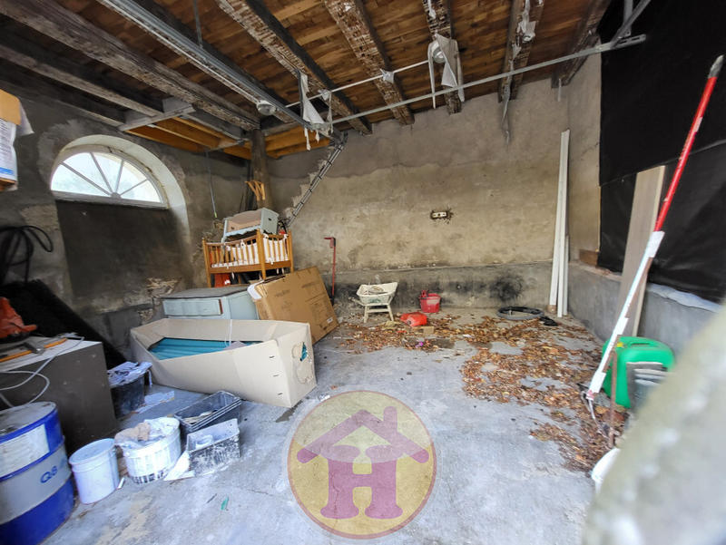 Local commercial - 297 m² - 3 pièces