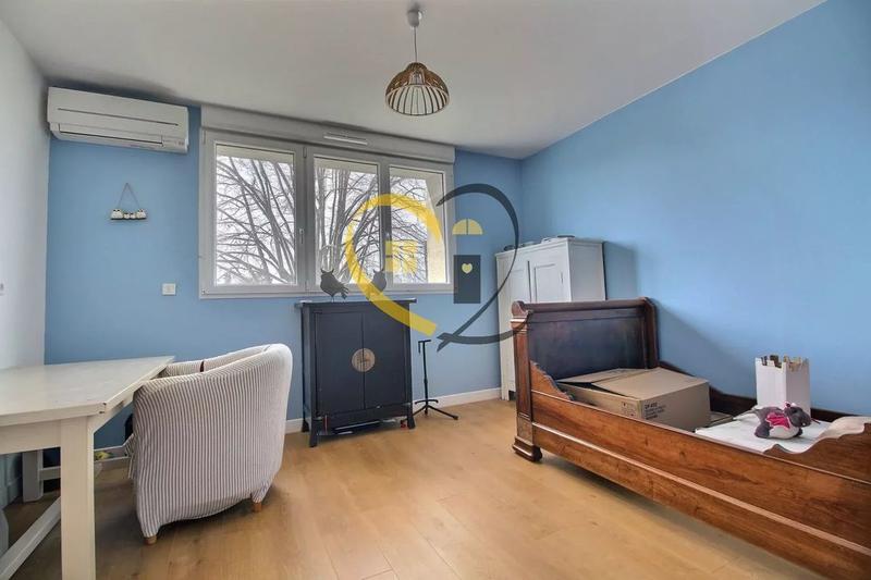 Maison de ville - 254 m² - 1 pièce