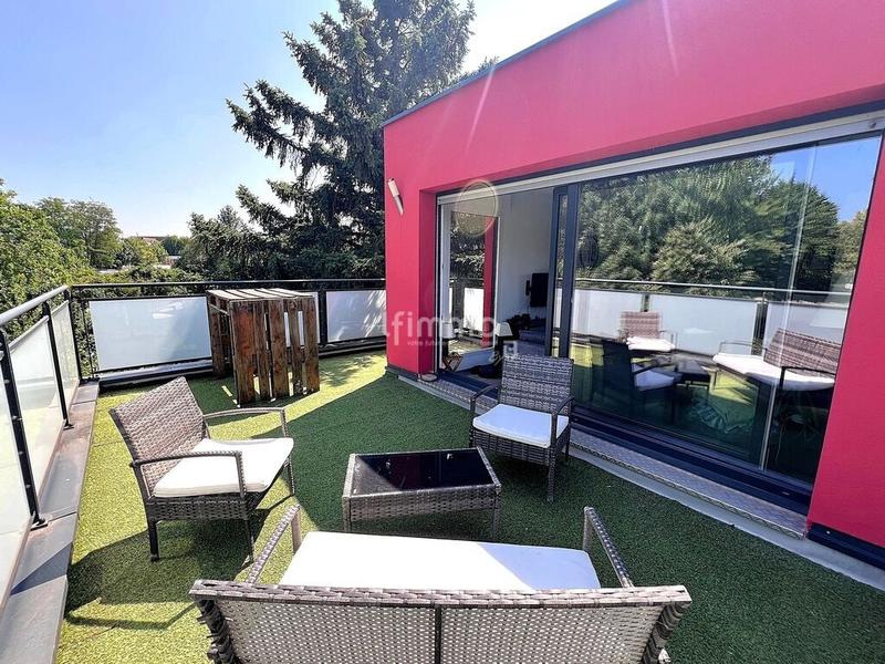 Maison - 204 m² - 11 pièces