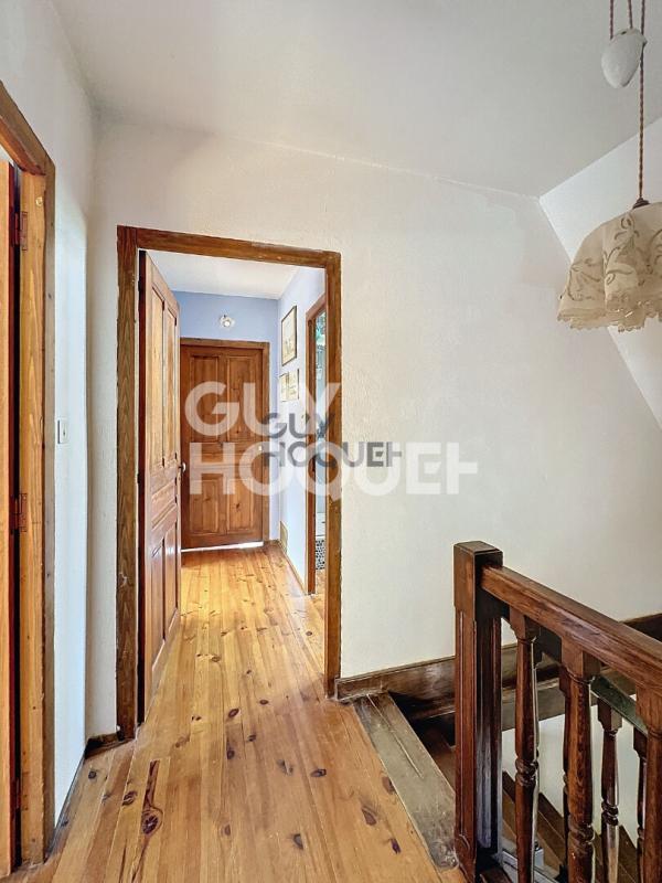 Maison - 200 m² - 8 pièces