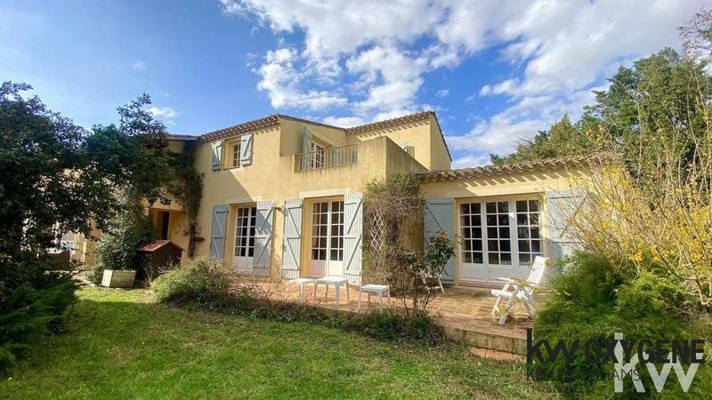 Villa - 260 m² - 7 pièces