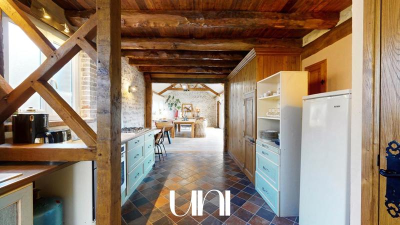 Maison - 292 m² - 11 pièces