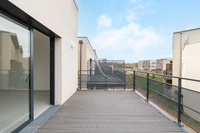 Maison - 93 m² - 4 pièces