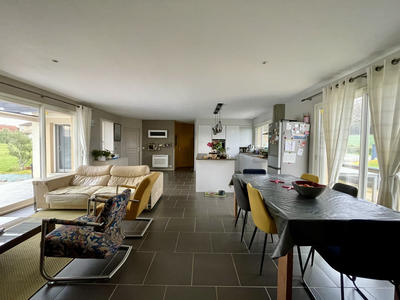 Maison - 125 m² - 5 pièces