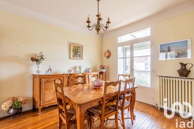 Maison - 93 m² - 5 pièces