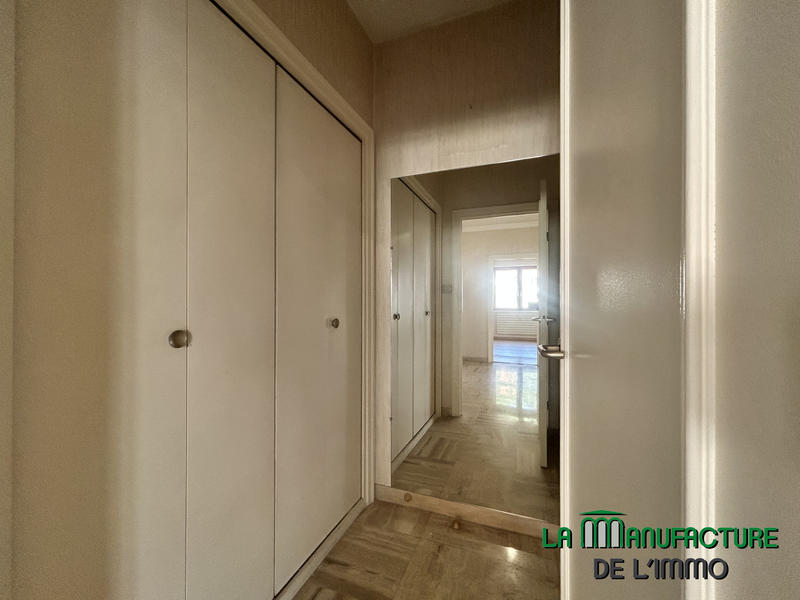 Appartement - 151 m² - 6 pièces