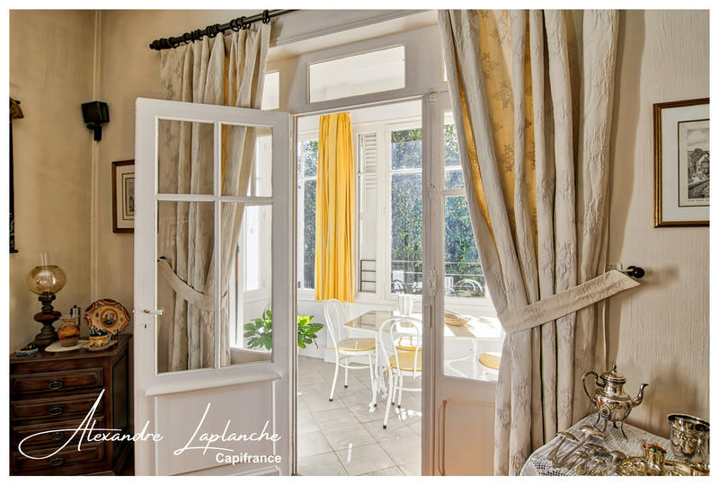 Maison bourgeoise - 217 m² - 10 pièces