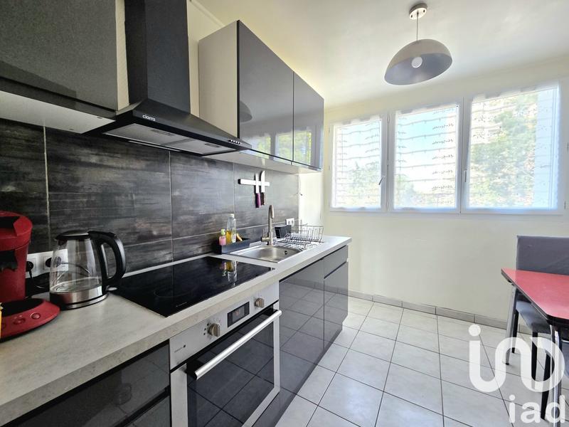 Appartement - 77 m² - 5 pièces