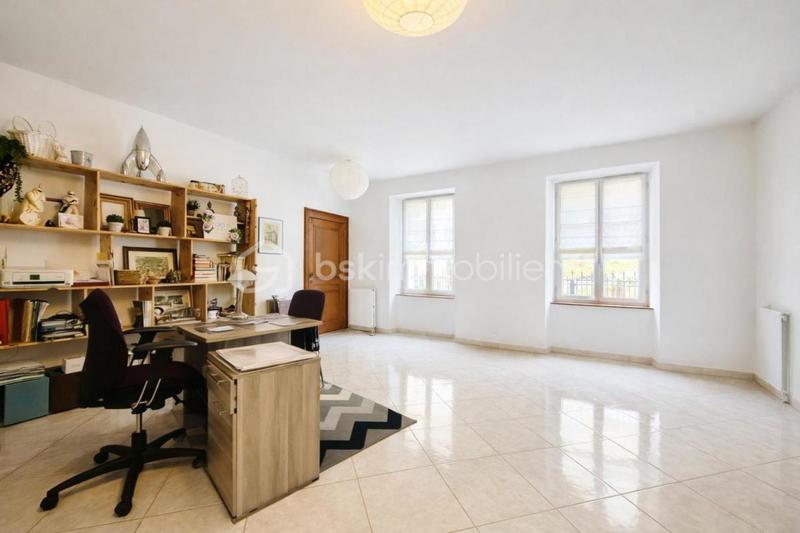 Maison de maîtres - 220 m² - 8 pièces