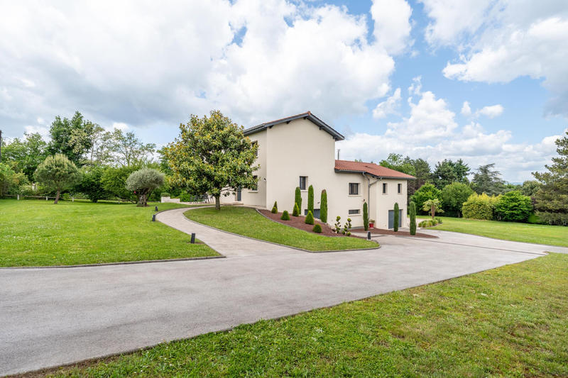 Maison - 190 m² - 7 pièces