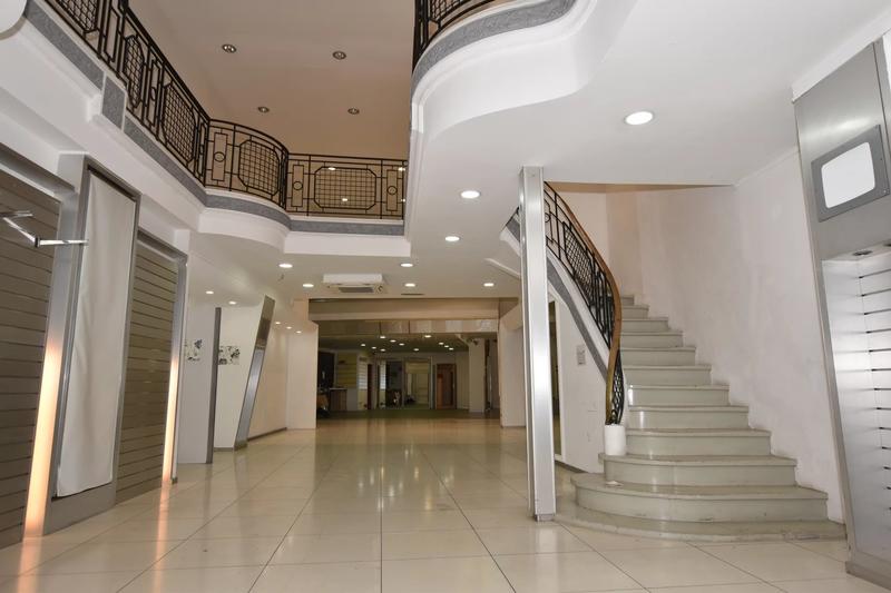 Local commercial - 357 m²