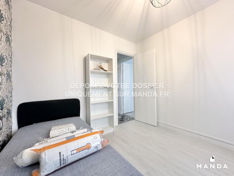 Chambre - 8 m² - 4 pièces