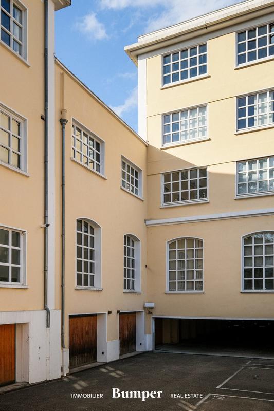 Appartement - 190 m² - 5 pièces