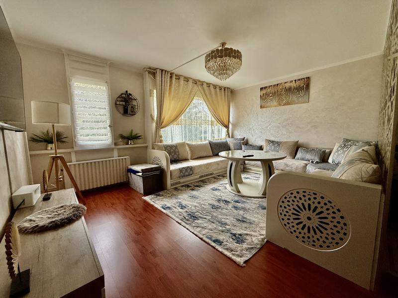 Maison - 97 m² - 5 pièces