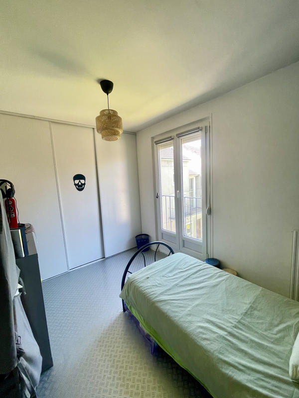 Appartement - 80 m² - 4 pièces