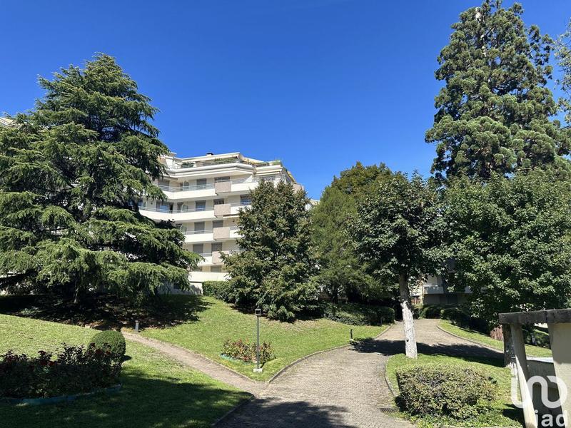 Appartement - 167 m² - 6 pièces