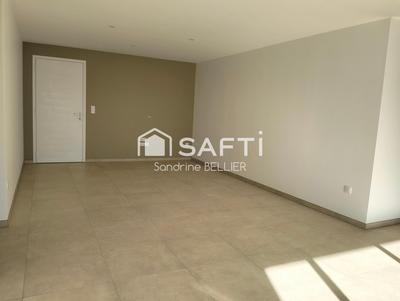 Maison - 94 m² - 4 pièces