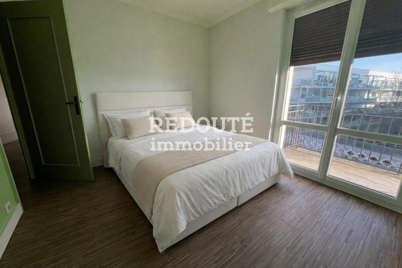 Appartement - 130 m² - 6 pièces