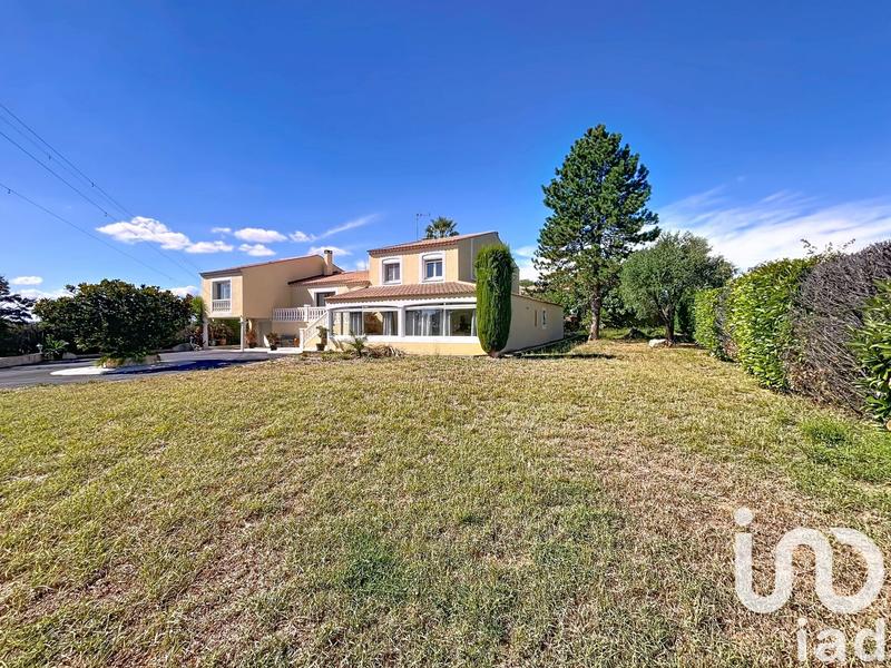 Maison - 240 m² - 5 pièces