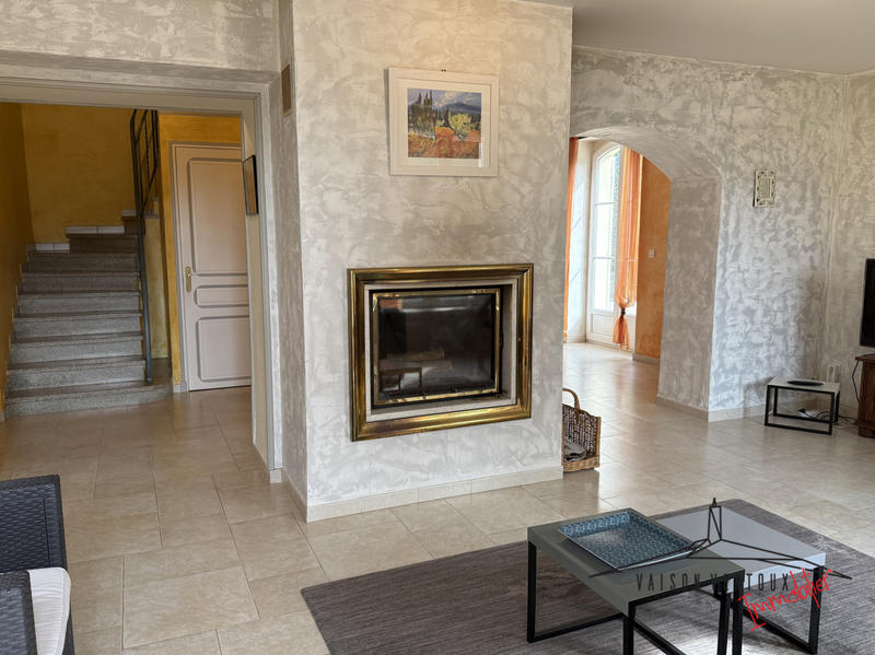 Maison - 182 m² - 7 pièces