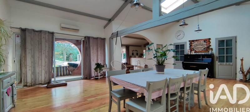 Maison - 229 m² - 7 pièces