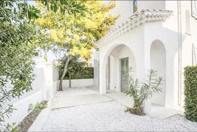 Maison - 135 m² - 7 pièces