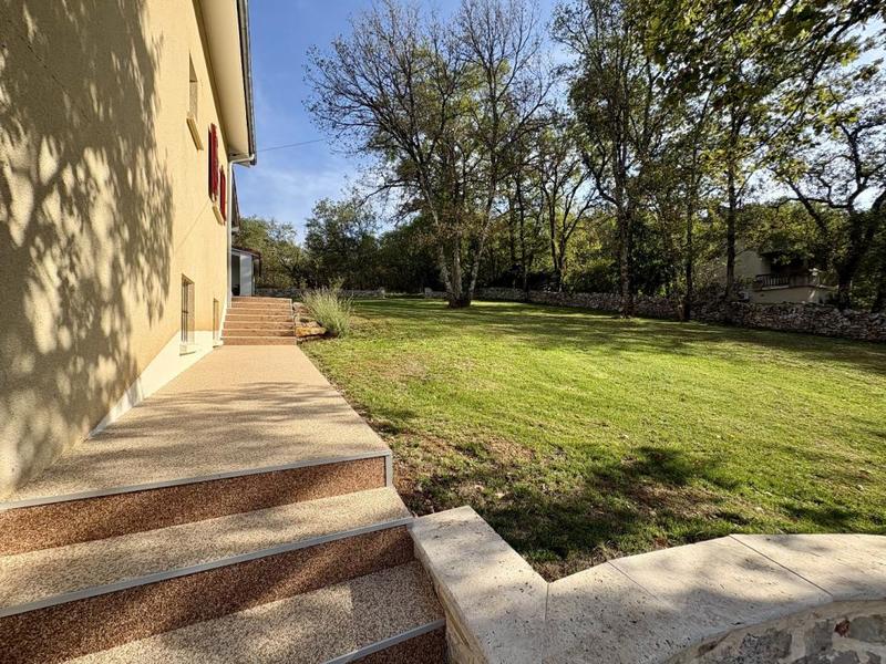 Maison - 170 m² - 5 pièces