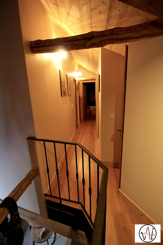 Maison - 168 m² - 9 pièces