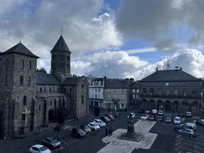 Maison - 300 m² - 15 pièces