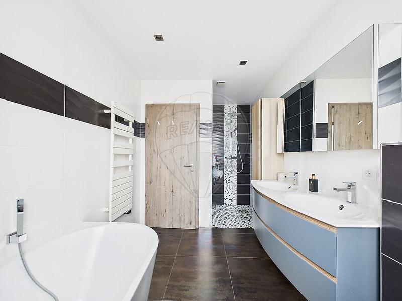 Maison - 124 m² - 5 pièces