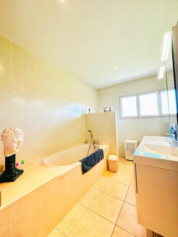 Maison d'architecte - 270 m² - 6 pièces