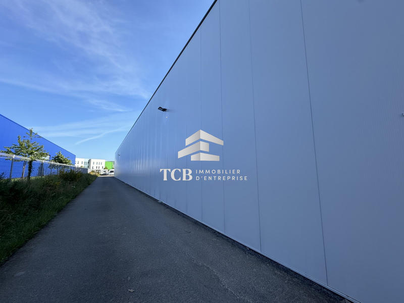 Local d'activités - 2 620 m²