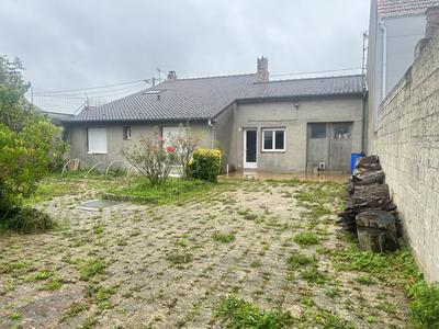 Maison - 111 m² - 8 pièces