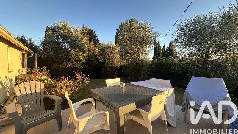 Maison - 230 m² - 6 pièces