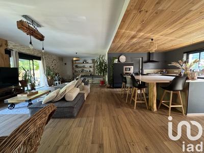 Maison - 147 m² - 6 pièces