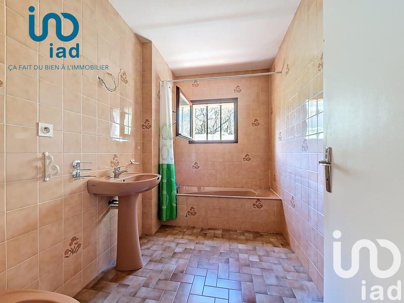 Maison - 201 m² - 7 pièces