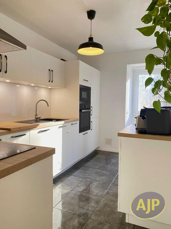 Appartement - 61 m² - 3 pièces