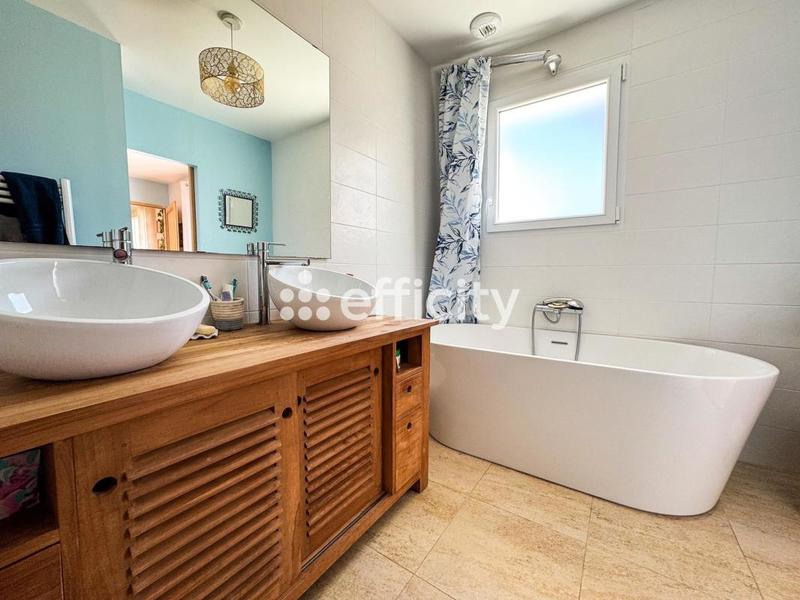 Maison - 130 m² - 6 pièces