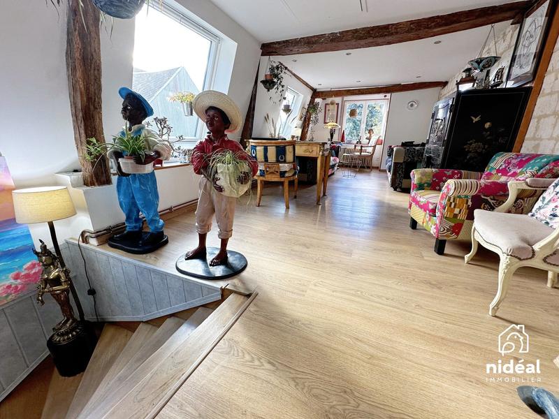 Maison - 205 m² - 7 pièces