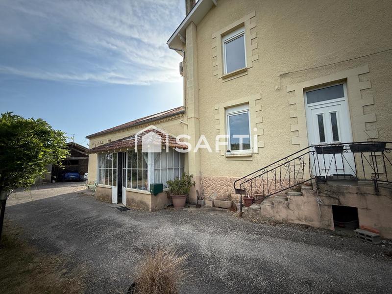 Maison - 205 m² - 9 pièces