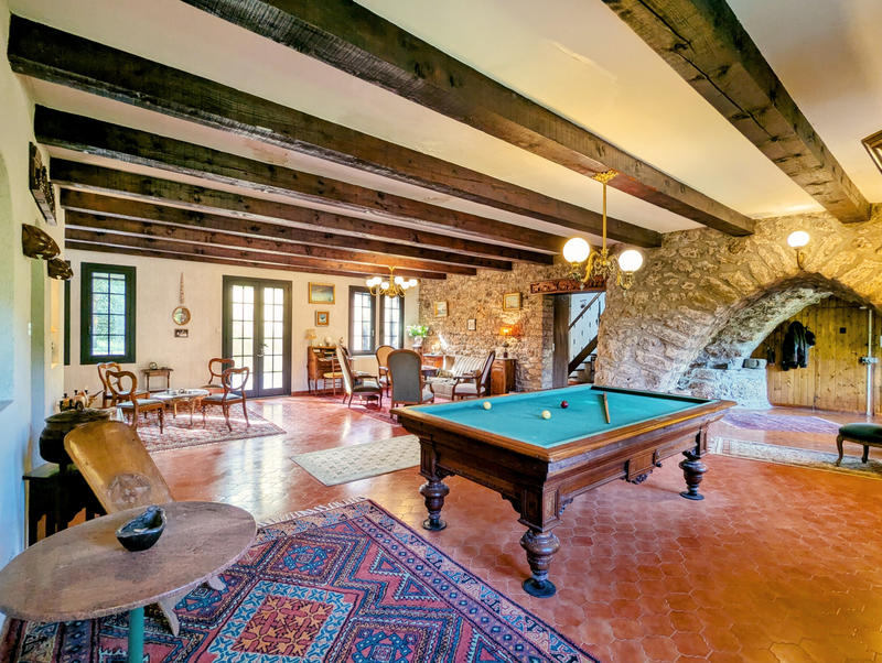 Maison - 200 m² - 7 pièces