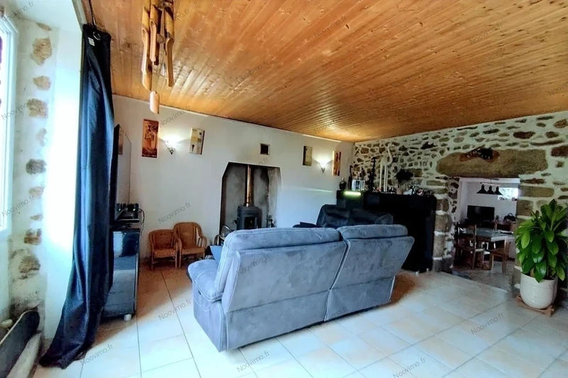 Maison en pierre - 104 m² - 5 pièces