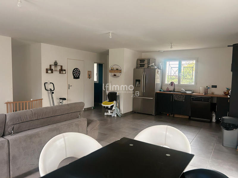 Maison - 90 m² - 4 pièces