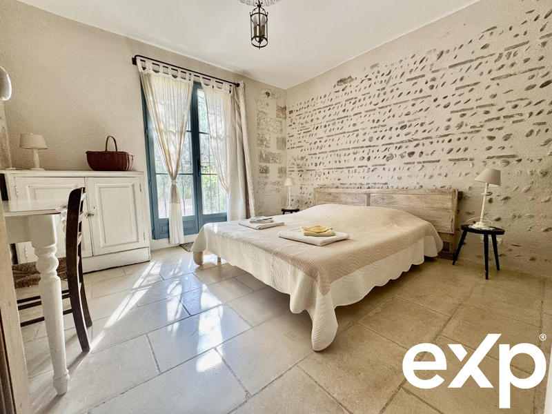 Maison - 300 m² - 7 pièces