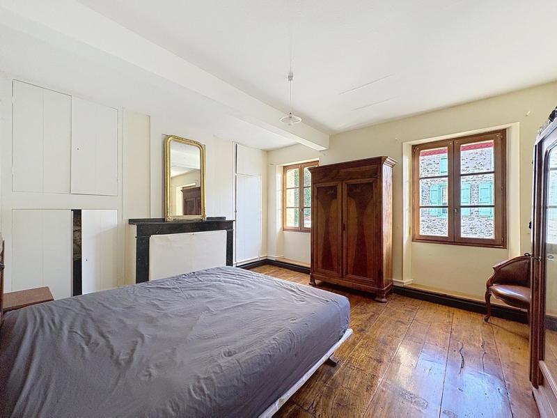 Maison - 203 m² - 7 pièces