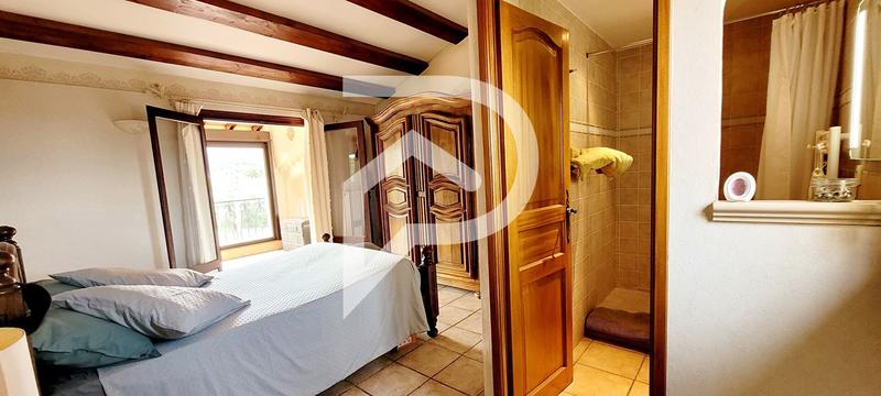 Demeure - 259 m² - 11 pièces