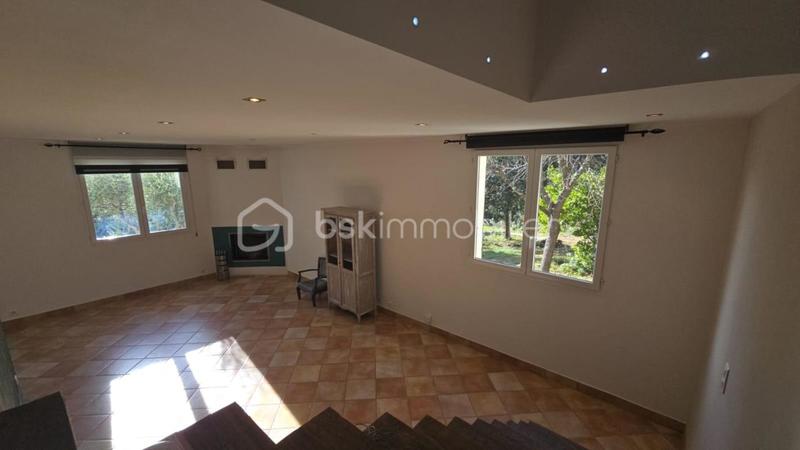 Propriété - 121 m² - 5 pièces