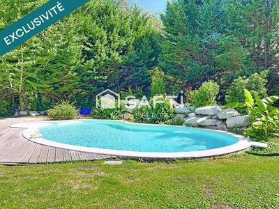 Maison - 300 m² - 10 pièces