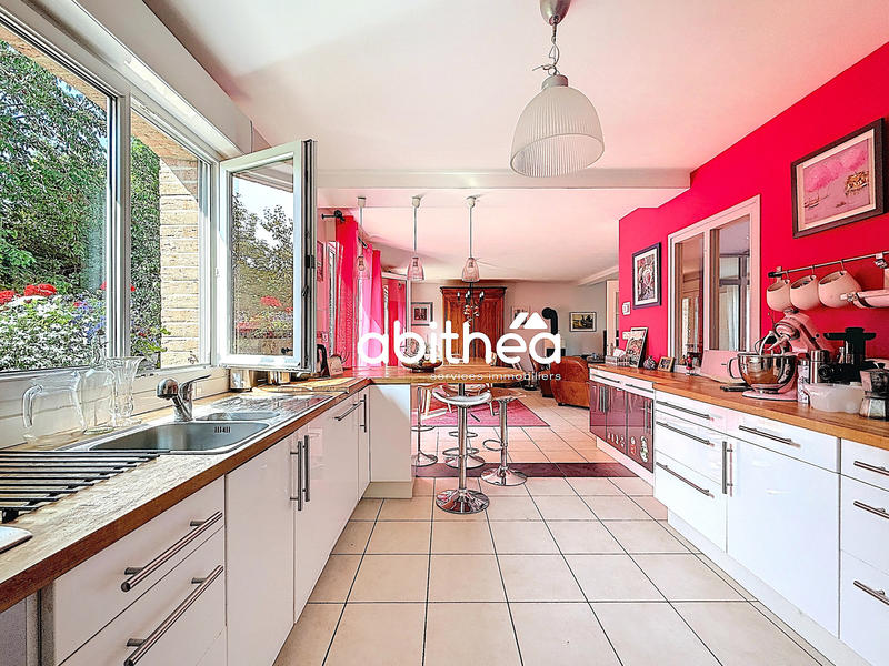 Maison - 175 m² - 7 pièces