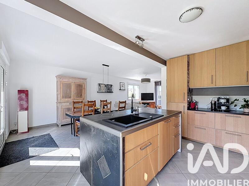 Maison - 190 m² - 6 pièces